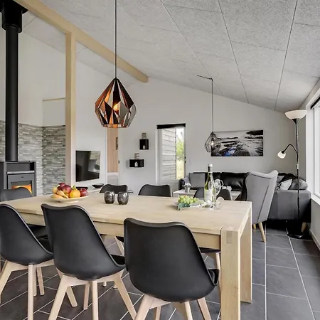 Feriehus Soili - 1-2km From The Sea By Interhome